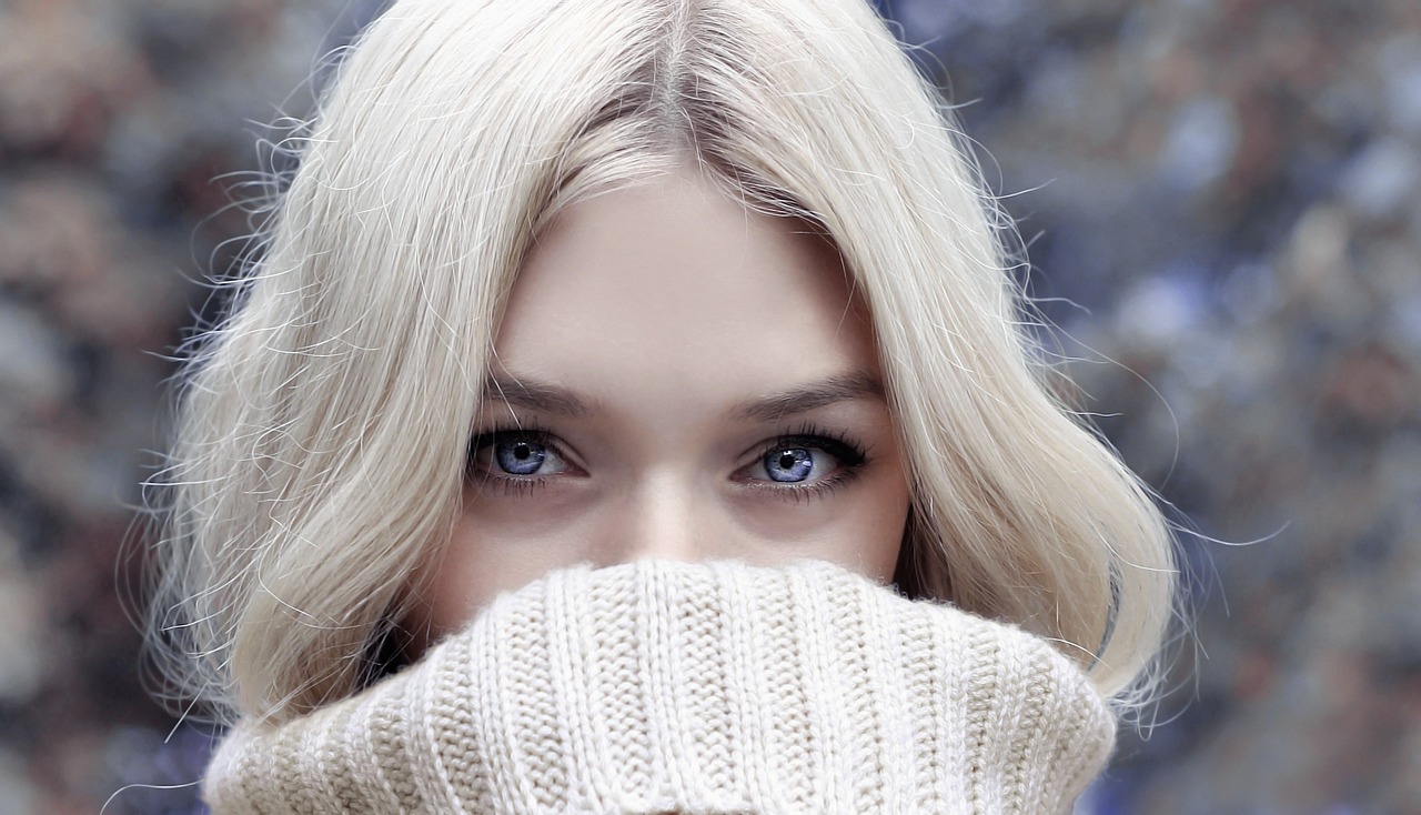 Jak zadbać o skórę twarzy latem: 10 prostych porad